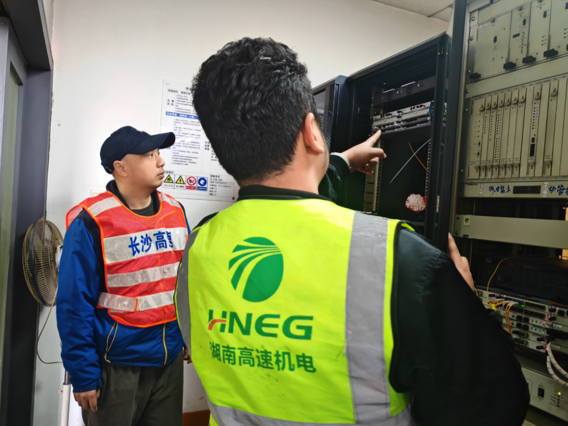 长沙广福路产养护管理所开展辖区机电安全隐患专项排查 筑牢安全生产“防火墙”  