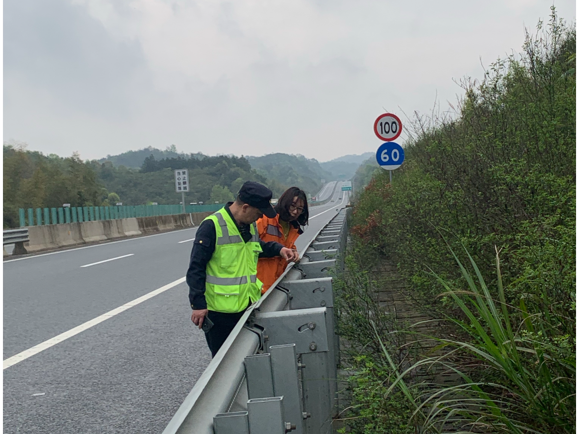 湖南高速集团长沙分公司干杉路产养护管理所积极应对汛期强降雨