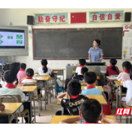 “校园宣讲+村组入户” 郴州高速联合高速交警开展安全宣传活动