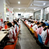 资兴市：数字赋能监督 守护校园餐安全