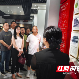 从牌匾到借据 一场叩问初心的“行走的思政课”
