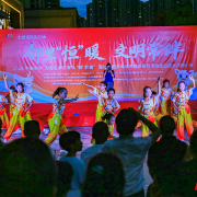 组图 | 文明市集进小区 安全助农两相宜