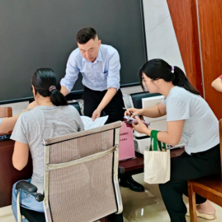 金融进社区 邮储银行长沙县中南支行便民服务零距离