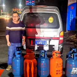 郴州一男子在高速上偷运液化气及汽油，宛如“移动炸弹”！