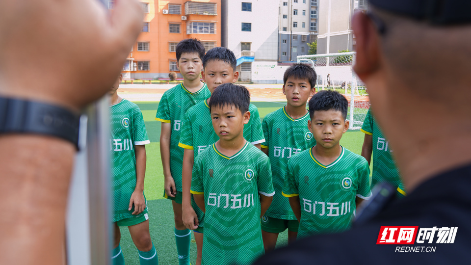 石门五小足球队.jpg