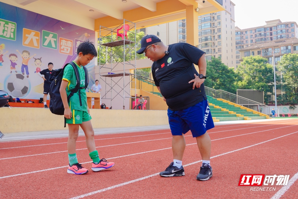 石门五小足球队_8.jpg