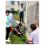 武冈法院：主动搭建邻里连心桥 将相邻纠纷消弭在田间