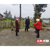 武冈市公安局龙溪派出所立足本职为群众排忧解难
