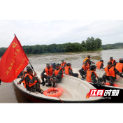 双清：“生命之舟”征战洪峰浪尖