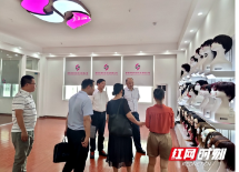 吴宜彪到深镁科技时尚公司调研