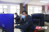 双警夫妻同抗“疫”，警娃写信寄相思