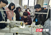 “万人计划”教学名师段小清：服装专业教学改革的领头雁