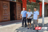 男子夜晚拉车门“碰运气” 盗窃车内财物被刑拘！