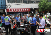 双清区多部门联合开展创文专项整治行动