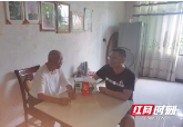 新宁县黄龙镇：“八一”走访慰问为退役军人炎夏送清凉