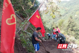 城步巡头：抢通边境路 爱心连湘桂
