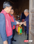 邵东斫曹乡：慰问情暖重阳