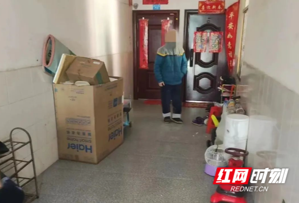 邵东公安：年迈老人迷路 民警暖心护送