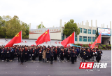 邵阳市第七中学开展“缅怀革命先烈 传承红色基因”清明祭扫活动
