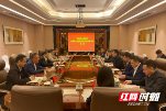 华学健与保利久联集团董事长刘文生一行举行会谈