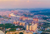以爱为光，照亮前路——记邵阳市第六中学李玲艳