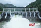绥宁县：应对强降雨天气 多座水库开闸泄洪