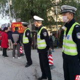 临武启动交警“护学岗”模式  撑起"小神兽"复学“安全伞”
