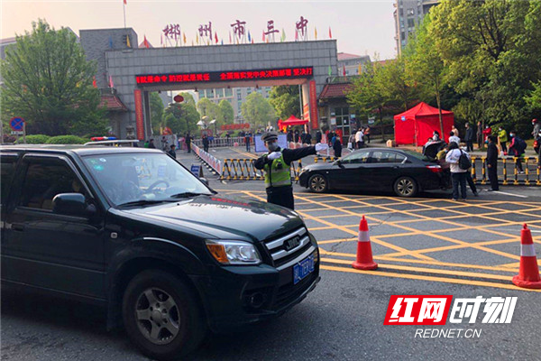郴州市毕业班开学，公安交警全力护航！