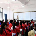 北湖区出实招办实事破解入学难题