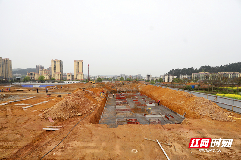 资兴市唐洞街道：投资1.4亿元的棚户区改造项目开工