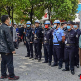 北湖区人民路街道开展燕泉小游园集中整治 保障市民生命安全