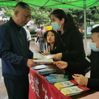 北湖区人民路街道开展打击整治养老诈骗宣传活动