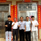 “残瘸”父亲用艰辛培育出三个大学生