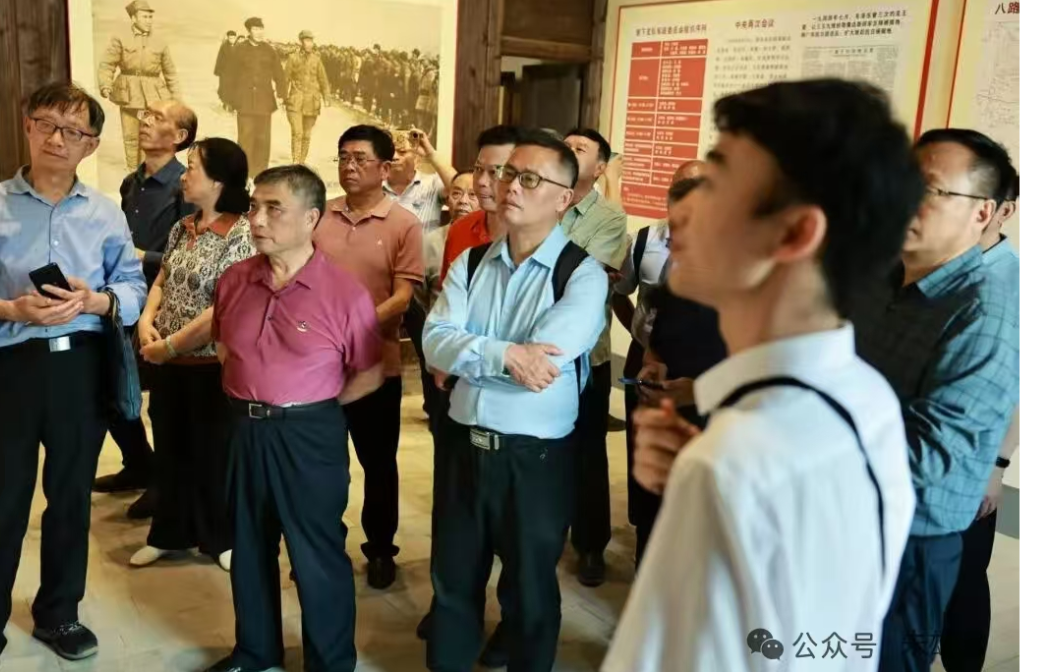 半条被子映初心   情系老区启新程