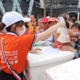 北湖区爱心早餐 为百余环卫工人送温暖