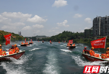水上救援机器人“炫技”东江湖