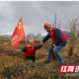 邵阳供电公司：风门岭上战寒潮 线路特巡保供电