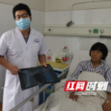 邵东为10名贫困患者免费置换关节