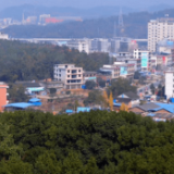 隆回税务：党员干部进乡村 “五个到户”促振兴