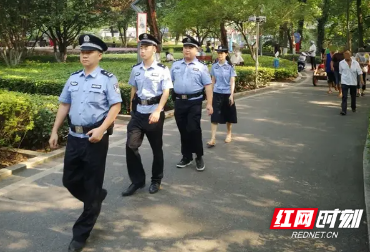 大祥公安用“警察蓝”守护“中国红”，共筑人民心安的平安底色