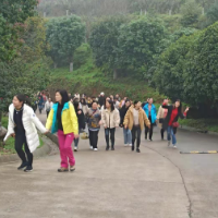 登幸福山顶 揽姹紫嫣红 ——邵阳市中医医院庆“三八”妇女节春游暨登山活动