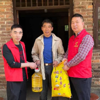北塔区发改局：认领微心愿 温暖送到家