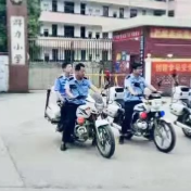 邵东公安：助力成长 护学岗上“警”色好