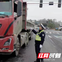 【冬季整治行动】不系安全带？邵阳市交警上路集中整治