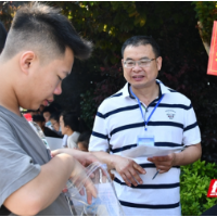 新邵：班主任在退休这天，为“最后一届”高考考生护航