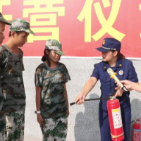 新邵：蓝朋友进校园，带来“沉浸式”消防开学第一课