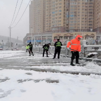 “以雪为令”，邵阳经开区城管直属分局全力应对雨雪冰冻天气