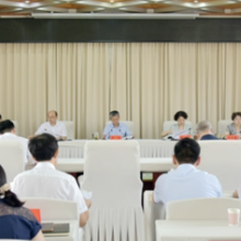 严华主持召开市委常委班子集中整治及立行立改问题整改和销号工作专题会议