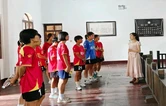 “我们能安心比赛，是先辈用热血换来的！”