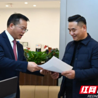 新春首战“开门红” 服务民企“零距离”——邵阳市市场监管局领导坐镇窗口一线 全力护航节后复工